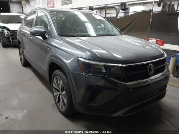 3VVSX7B27NM020165 2022 VOLKSWAGEN TAOS - Image 1