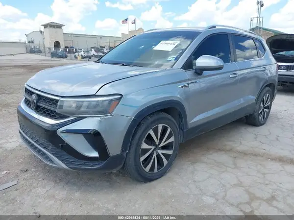 3VVSX7B27RM017451 2024 VOLKSWAGEN TAOS - Image 2