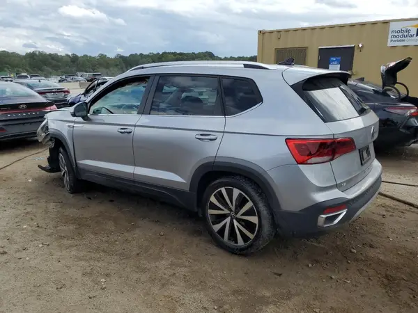 3VVSX7B27RM018843 2024 VOLKSWAGEN TAOS - Image 2