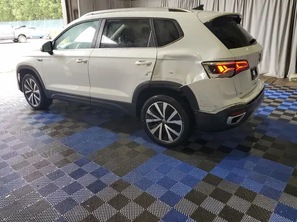 3VVSX7B27RM045847 2024 VOLKSWAGEN TAOS - Image 2