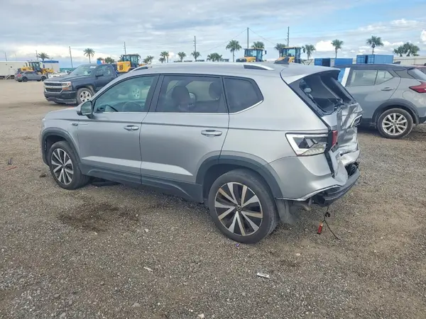 3VVSX7B27RM058677 2024 VOLKSWAGEN TAOS - Image 2