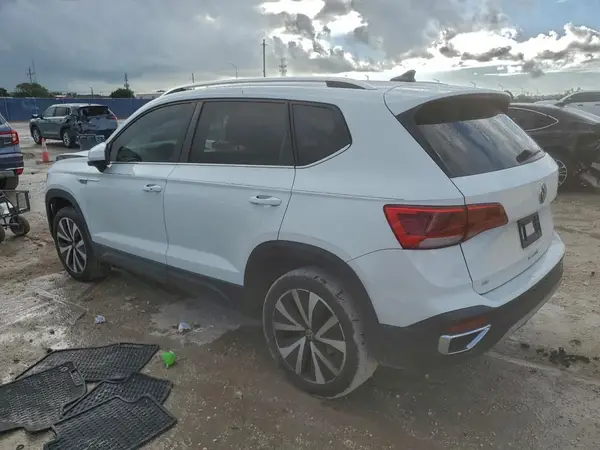 3VVSX7B27RM097981 2024 VOLKSWAGEN TAOS - Image 2