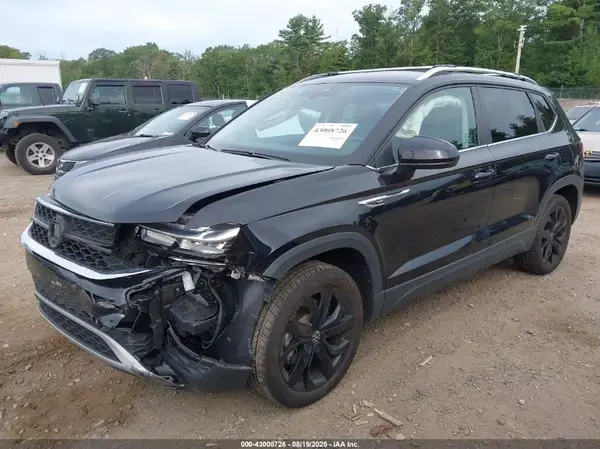 3VVSX7B27RM114813 2024 VOLKSWAGEN TAOS - Image 2