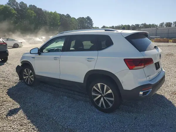 3VVSX7B28PM313933 2023 VOLKSWAGEN TAOS - Image 2