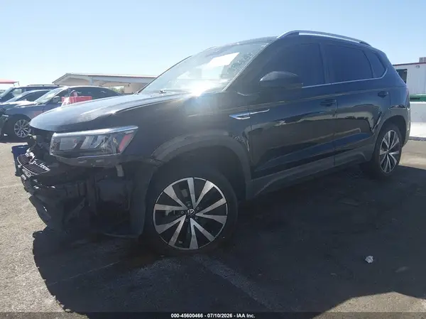 3VVSX7B28PM315987 2023 VOLKSWAGEN TAOS - Image 2