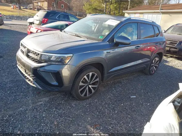 3VVSX7B28RM017667 2024 VOLKSWAGEN TAOS - Image 2