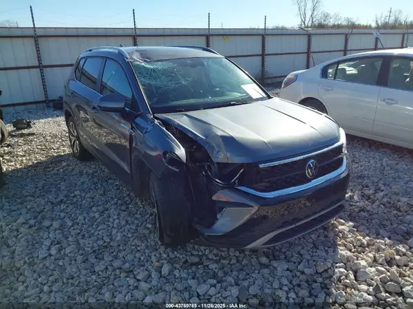 3VVSX7B28RM024621 2024 VOLKSWAGEN TAOS - Image 1