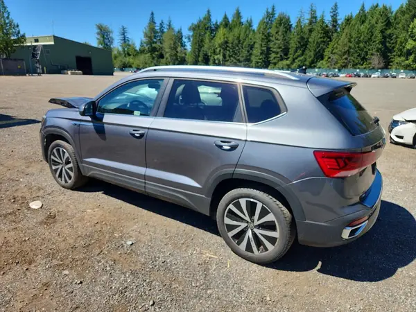 3VVSX7B28RM063497 2024 VOLKSWAGEN TAOS - Image 2
