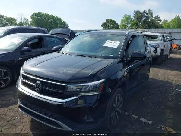 3VVSX7B29PM304772 2023 VOLKSWAGEN TAOS - Image 2