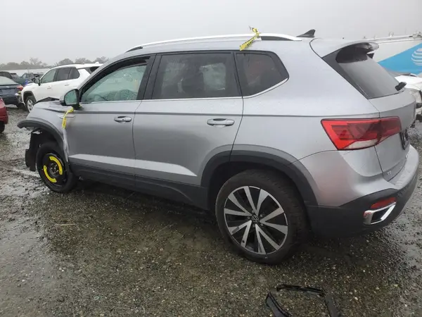 3VVSX7B29RM048541 2024 VOLKSWAGEN TAOS - Image 2