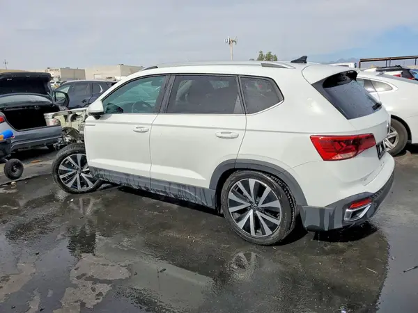 3VVSX7B29RM067588 2024 VOLKSWAGEN TAOS - Image 2