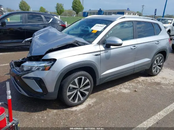3VVSX7B29RM099005 2024 VOLKSWAGEN TAOS - Image 2