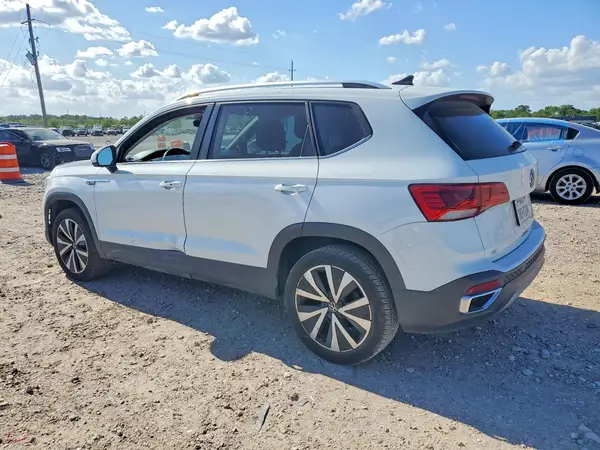 3VVSX7B2XPM33922 2023 VOLKSWAGEN TAOS - Image 2