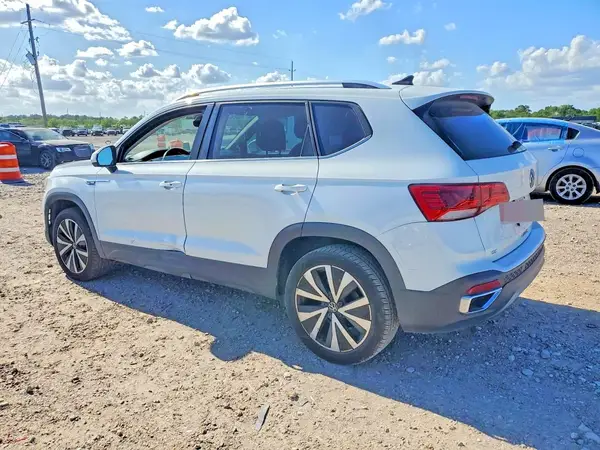 3VVSX7B2XPM339322 2023 VOLKSWAGEN TAOS - Image 2