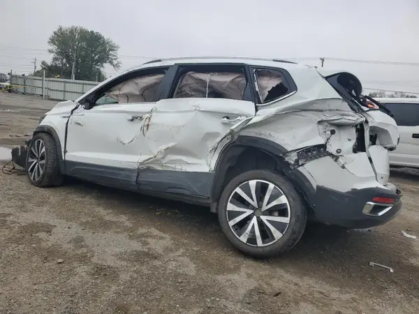 3VVSX7B2XPM351129 2023 VOLKSWAGEN TAOS - Image 2