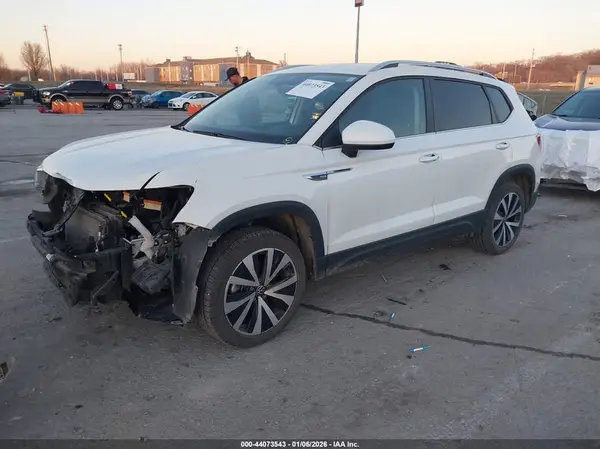 3VVSX7B2XPM354077 2023 VOLKSWAGEN TAOS - Image 2