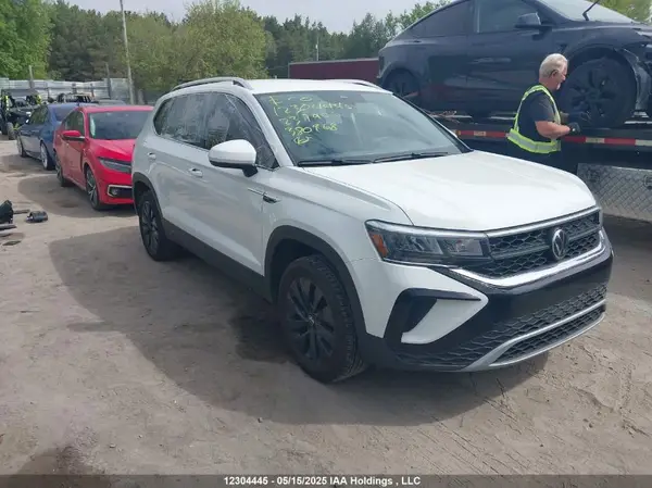 3VVSX7B2XPM380968 2023 VOLKSWAGEN TAOS - Image 1