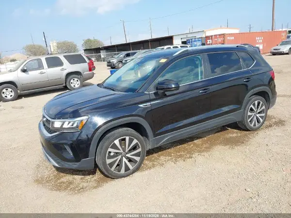 3VVSX7B2XRM009974 2024 VOLKSWAGEN TAOS - Image 2