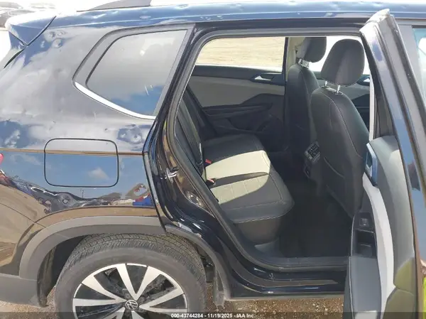 3VVSX7B2XRM009974 2024 VOLKSWAGEN TAOS - Image 8