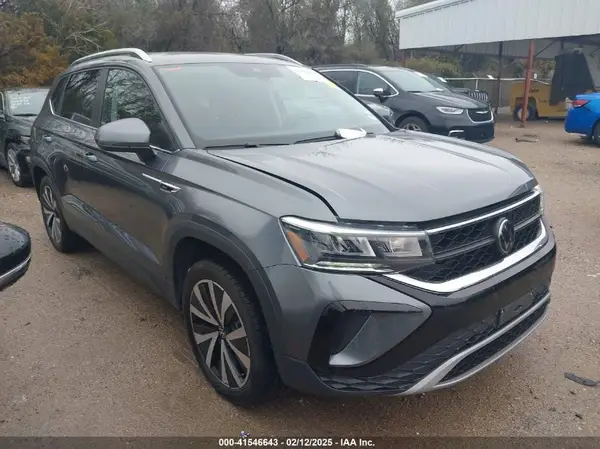 3VVSX7B2XRM010025 2024 VOLKSWAGEN TAOS - Image 1