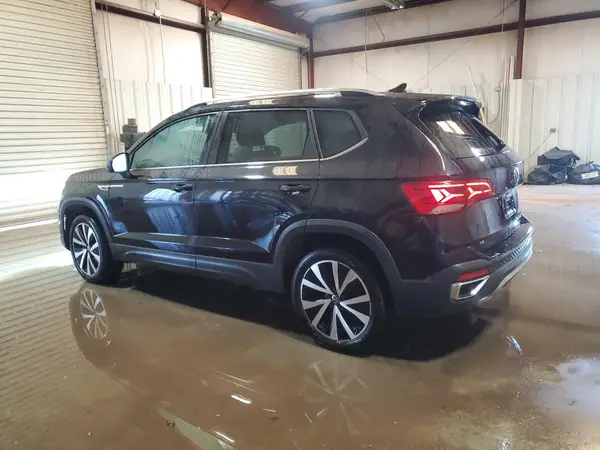 3VVSX7B2XRM015886 2024 VOLKSWAGEN TAOS - Image 2