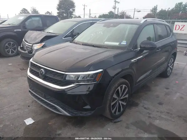 3VVSX7B2XRM020912 2024 VOLKSWAGEN TAOS - Image 2
