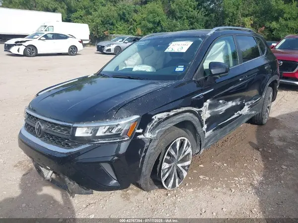 3VVSX7B2XRM028136 2024 VOLKSWAGEN TAOS - Image 2