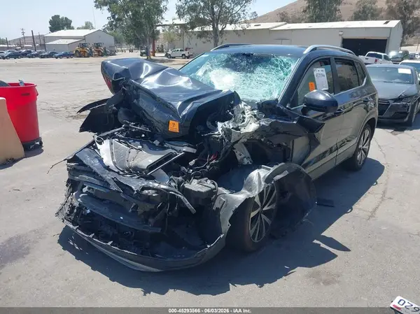 3VVSX7B2XRM062402 2024 VOLKSWAGEN TAOS - Image 2