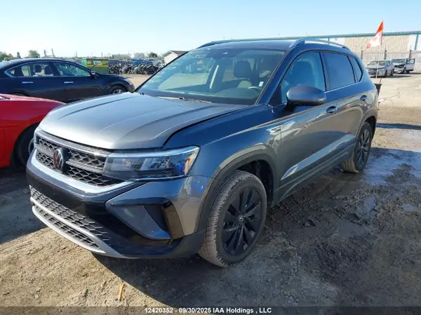 3VVSX7B2XRM096789 2024 VOLKSWAGEN TAOS - Image 2