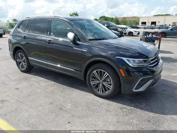 3VVTB7AX9RM218526 2024 VOLKSWAGEN TIGUAN - Image 1