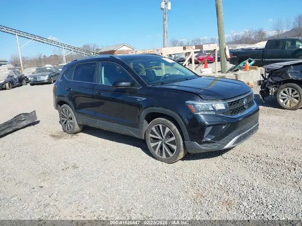 3VVTX7B21NM012051 2022 VOLKSWAGEN TAOS - Image 1