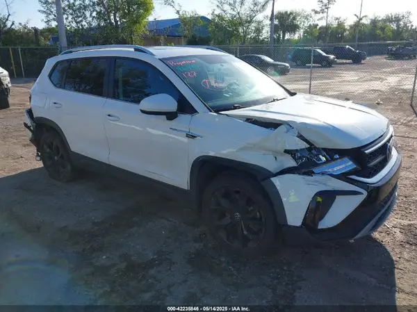 3VVTX7B23NM007790 2022 VOLKSWAGEN TAOS - Image 1