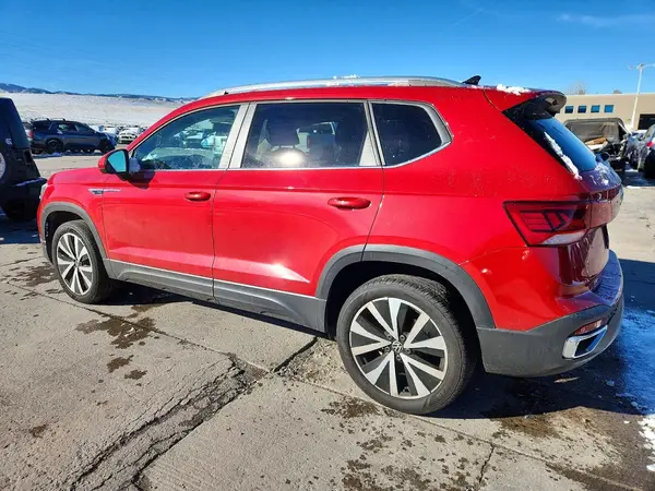 3VVTX7B24NM002274 2022 VOLKSWAGEN TAOS - Image 2