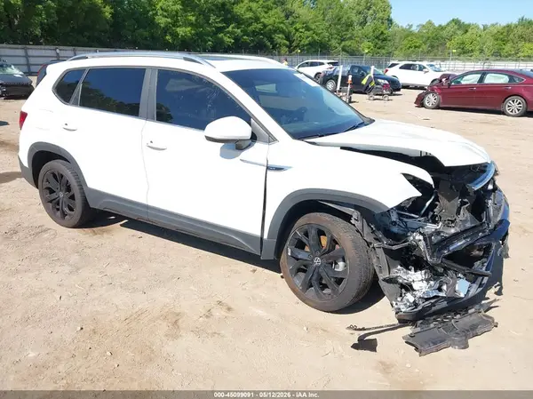 3VVTX7B24NM055976 2022 VOLKSWAGEN TAOS - Image 1