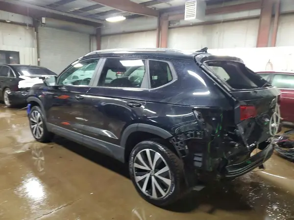3VVTX7B24NM066802 2022 VOLKSWAGEN TAOS - Image 2