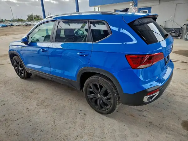 3VVTX7B2XNM032525 2022 VOLKSWAGEN TAOS - Image 2