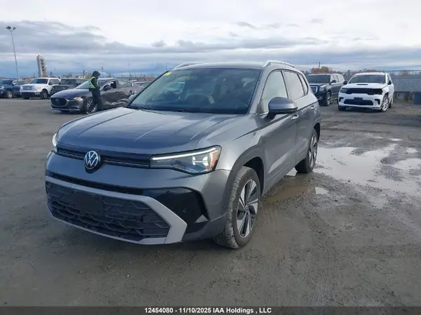 3VVUC7B21SM058085 2025 VOLKSWAGEN TAOS - Image 2
