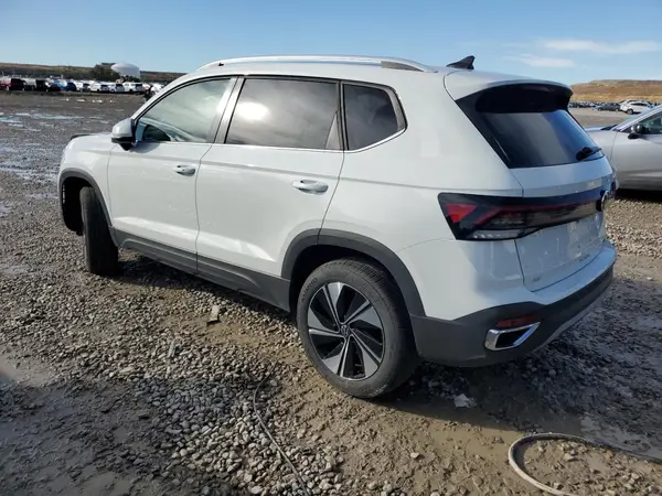 3VVUC7B23SM045225 2025 VOLKSWAGEN TAOS - Image 2