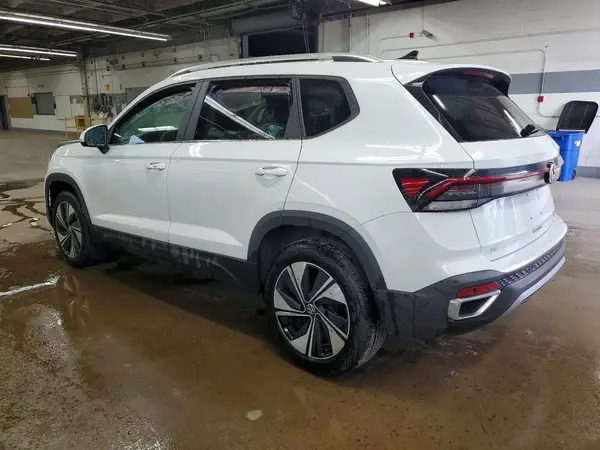 3VVUC7B25TM022742 2026 VOLKSWAGEN TAOS - Image 2