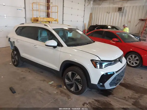 3VVUC7B27SM013961 2025 VOLKSWAGEN TAOS - Image 1