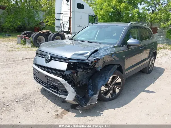3VVUC7B28SM022832 2025 VOLKSWAGEN TAOS - Image 2