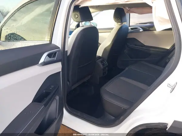 3VVUC7B2XSM024498 2025 VOLKSWAGEN TAOS - Image 8
