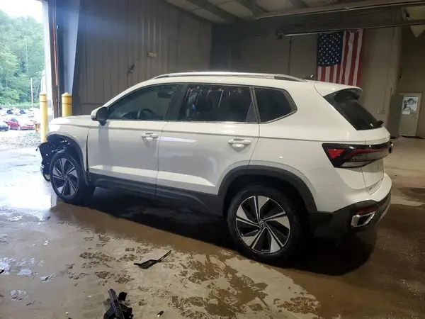 3VVUC7B2XSM043830 2025 VOLKSWAGEN TAOS - Image 2