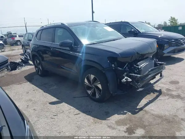 3VVUX7B20RM023004 2024 VOLKSWAGEN TAOS - Image 1