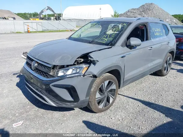 3VVUX7B20RM086412 2024 VOLKSWAGEN TAOS - Image 2