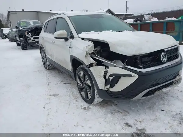 3VVUX7B20RM087639 2024 VOLKSWAGEN TAOS - Image 1