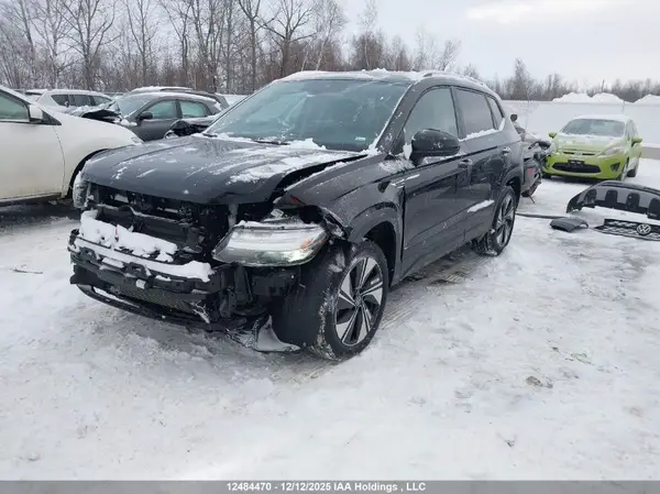 3VVUX7B20RM095868 2024 VOLKSWAGEN TAOS - Image 2