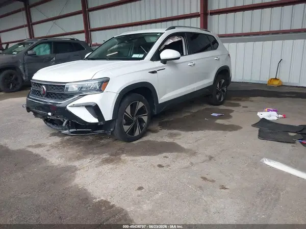 3VVUX7B20RM112071 2024 VOLKSWAGEN TAOS - Image 2