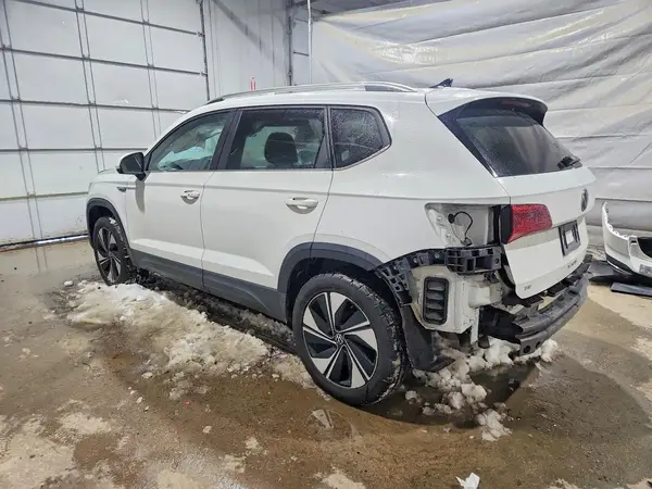 3VVUX7B21PM368846 2023 VOLKSWAGEN TAOS - Image 2