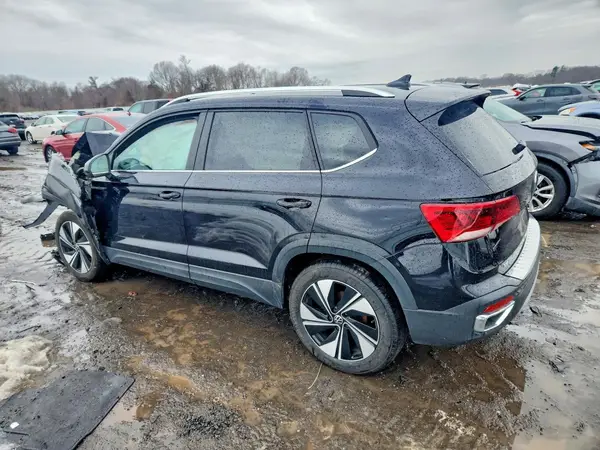 3VVUX7B21PM368894 2023 VOLKSWAGEN TAOS - Image 2